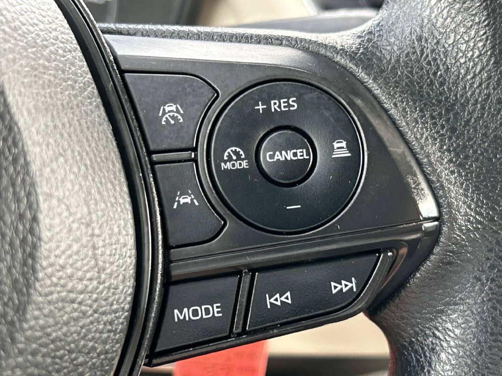 Used 2023 Toyota Corolla LE FWD image 29