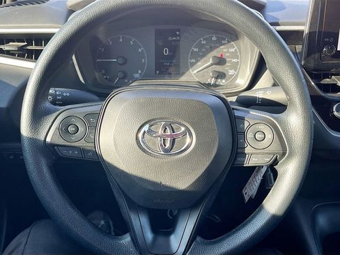 Used 2025 Toyota Corolla LE image 11