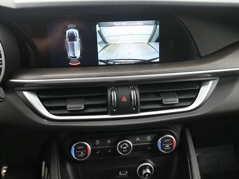 Used 2022 Alfa Romeo Stelvio Ti image 20