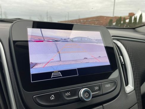 Used 2024 Chevrolet Malibu LT image 17