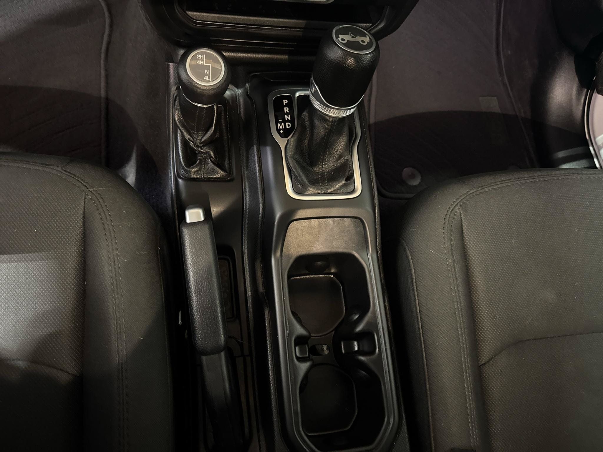 Used 2019 Jeep Wrangler Unlimited Sport S AWD/4WD image 12