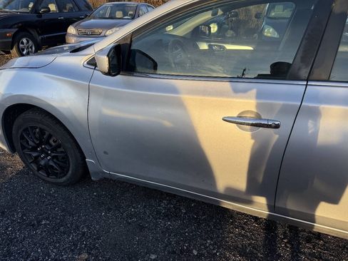 Used 2017 Nissan Sentra S FWD image 13