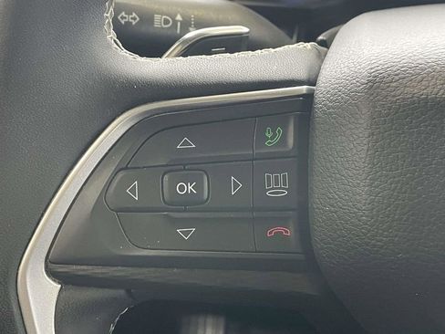 Used 2024 Jeep Grand Cherokee L Laredo image 30