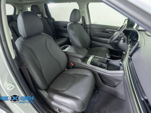 Used 2026 Kia Carnival SX Prestige FWD image 44