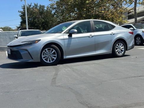 Used 2025 Toyota Camry LE FWD image 1