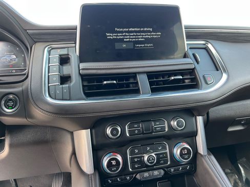 Used 2022 GMC Yukon SLT w/ SLT Luxury Package RWD image 29