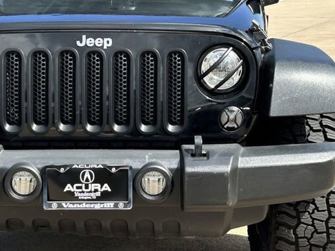 Used 2017 Jeep Wrangler Unlimited Sport w/ Quick Order Package 24S AWD/4WD image 8