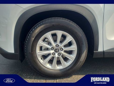 Used 2026 Toyota Grand Highlander AWD image 26