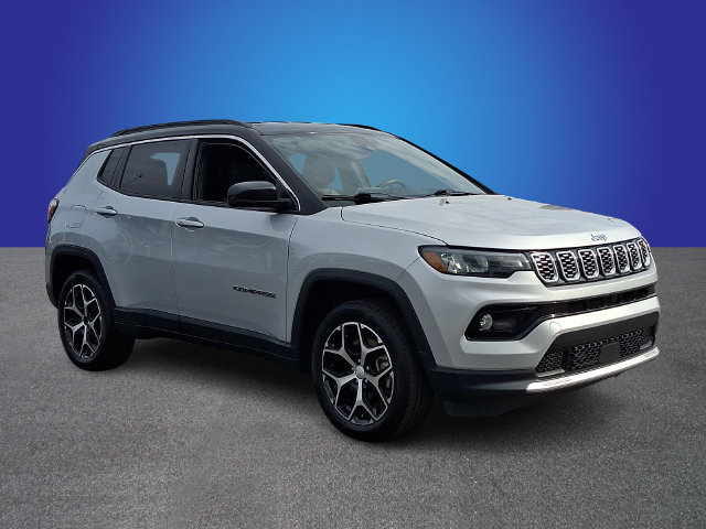 Used 2024 Jeep Compass Limited AWD/4WD image 3