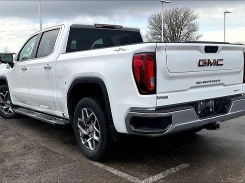Used 2023 GMC Sierra 1500 SLT image 3