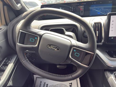 New 2026 Ford Expedition Max Platinum w/ Stealth Appearance Package AWD/4WD image 16