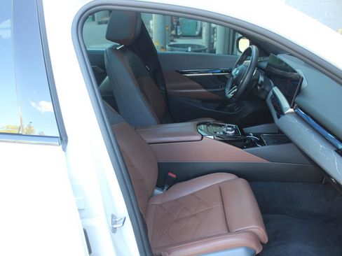 Used 2024 BMW i5 M60 w/ Executive Package AWD/4WD image 16
