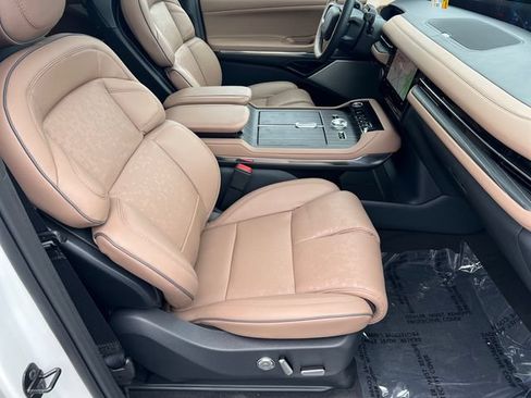 New 2027 Lincoln Navigator L Black Label AWD/4WD image 14