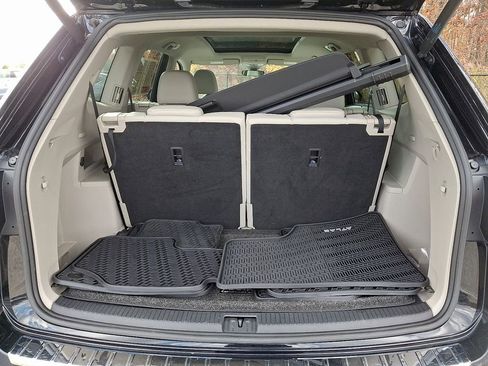 Used 2022 Volkswagen Atlas SEL image 31