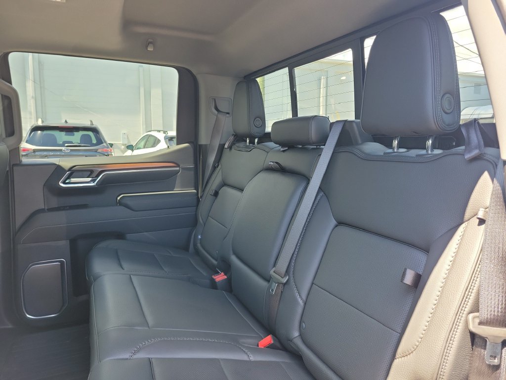 Used 2025 GMC Sierra 1500 Denali w/ Denali Reserve Package AWD/4WD image 10