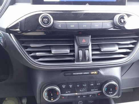 Used 2025 Ford Escape Active w/ Cold Weather Package image 25