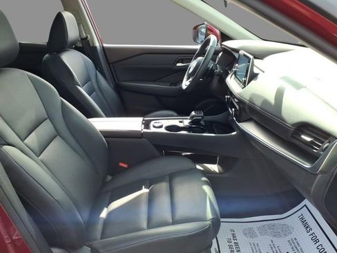 Used 2023 Nissan Rogue SV w/ SV Premium B Package image 13