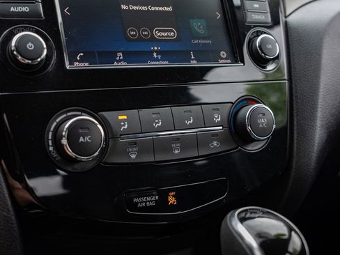 Used 2019 Nissan Rogue Sport S AWD/4WD image 18