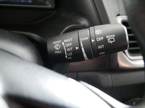 Used 2017 MAZDA MAZDA3 Sport image 31