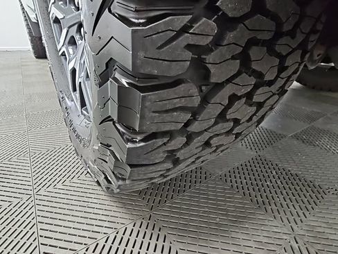 Used 2024 Chevrolet Colorado Z71 image 45