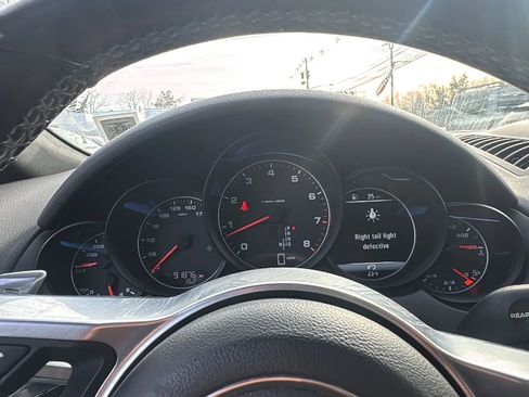 Used 2016 Porsche Cayenne image 23