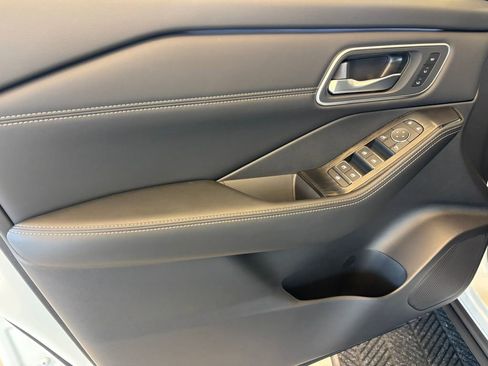 New 2026 Nissan Rogue Platinum w/ Tech Package image 13