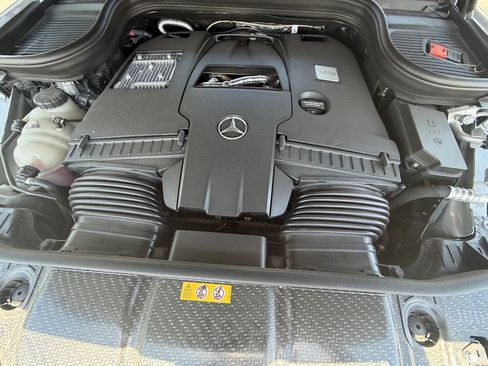 Used 2025 Mercedes-Benz GLE 580 4MATIC image 35