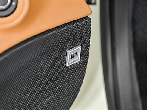 Used 2022 Ferrari F8 Tributo RWD image 19