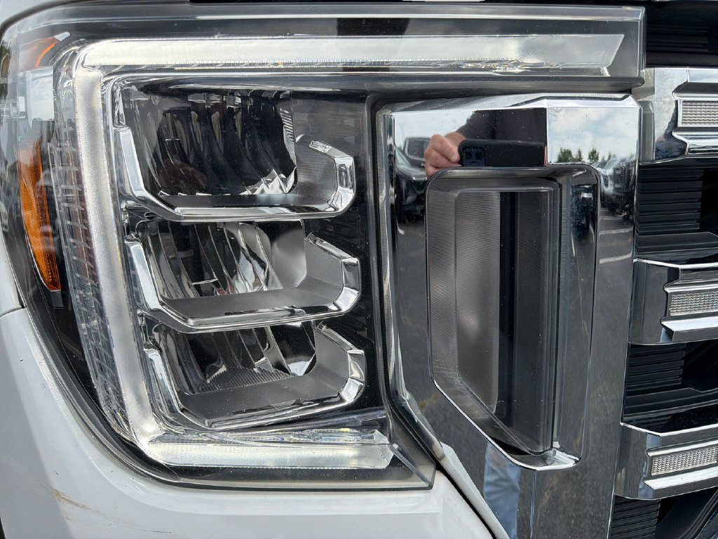 Used 2021 GMC Sierra 2500 SLE w/ SLE Value Package; AWD/4WD image 11