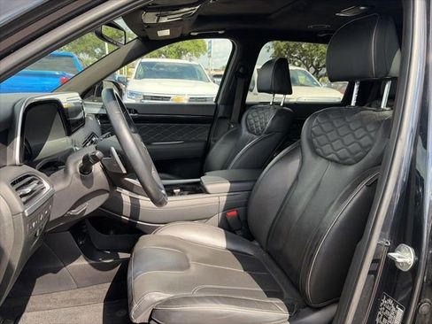 Used 2022 Hyundai Palisade Calligraphy w/ Winter Package FWD image 11