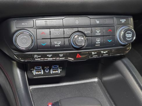 Certified 2025 Dodge Durango GT AWD/4WD image 39