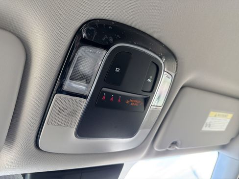 Used 2024 Hyundai Tucson SE image 38