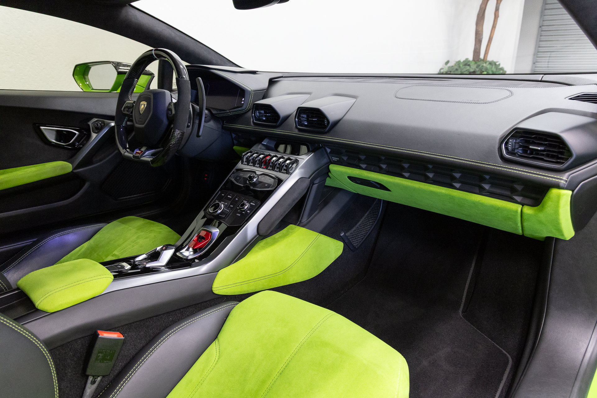 Used 2018 Lamborghini Huracan LP 580-2 RWD image 11