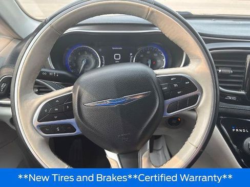 Used 2019 Chrysler Pacifica Limited FWD image 7