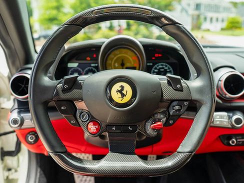 Used 2019 Ferrari 812 Superfast image 20