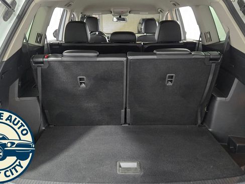 Used 2018 Volkswagen Atlas SE AWD/4WD image 32