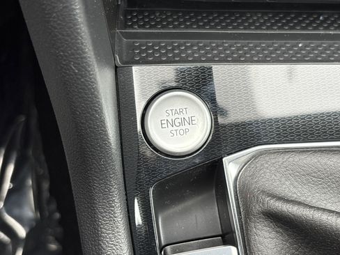 New 2025 Volkswagen Taos SEL image 26