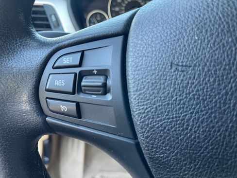 Used 2016 BMW 320i Sedan image 19