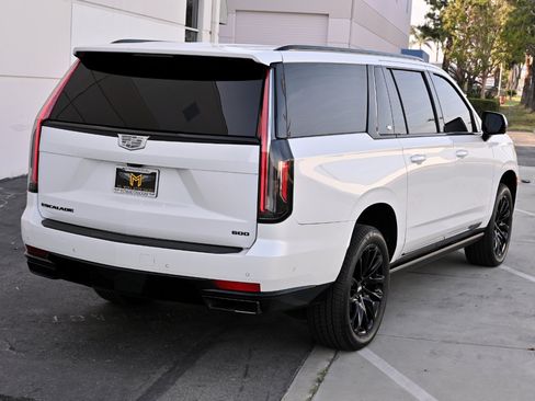 Used 2021 Cadillac Escalade ESV Sport w/ Driver Assist Tech Package RWD image 7