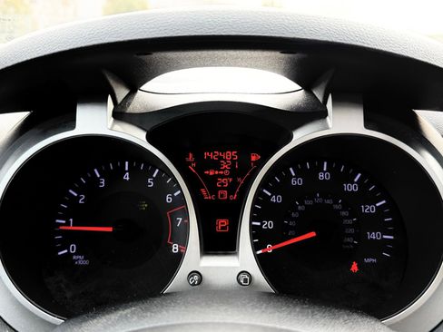 Used 2014 Nissan Juke SV w/ Navigation Package image 32