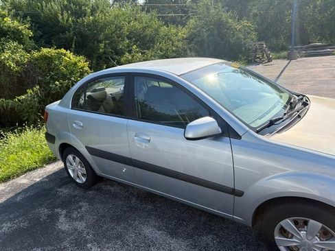 Used 2007 Kia Rio LX FWD image 4