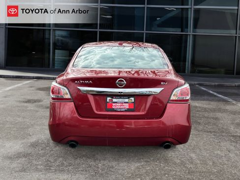 Used 2015 Nissan Altima 2.5 SV w/ Convenience Package image 10
