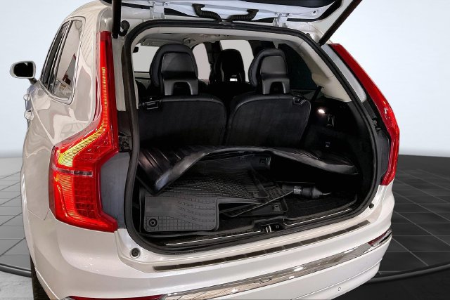 Certified 2024 Volvo XC90 T8 Plus w/ Protection Package Premier AWD/4WD image 6