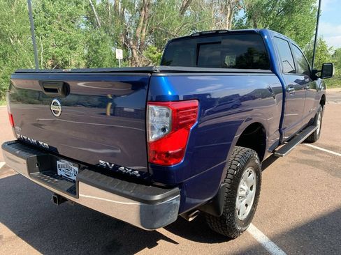Used 2017 Nissan Titan SV AWD/4WD image 7