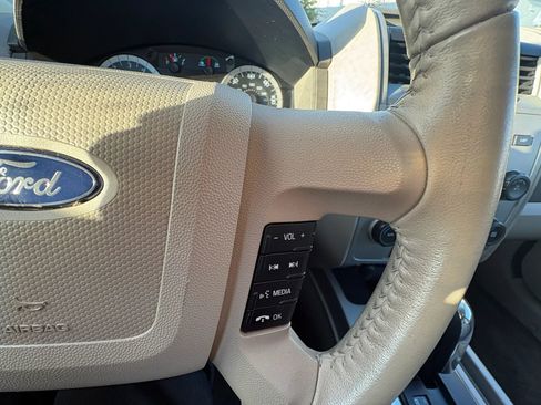Used 2010 Ford Escape 2WD Hybrid image 16