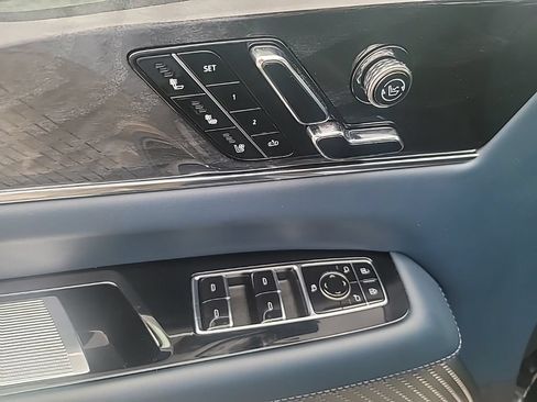 Used 2025 Cadillac Escalade IQ Luxury 2 AWD/4WD image 10