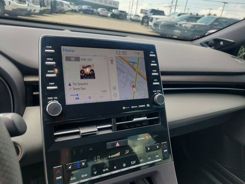 Used 2021 Toyota Avalon Limited FWD image 23