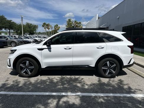 Used 2022 Kia Sorento S FWD image 5