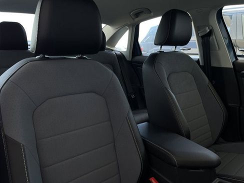 New 2025 Volkswagen Jetta SE image 29