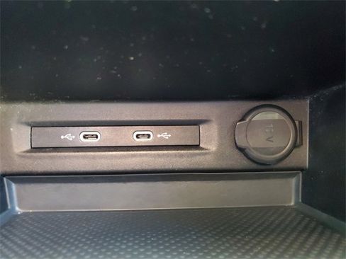 Certified 2022 Volkswagen Taos S image 21